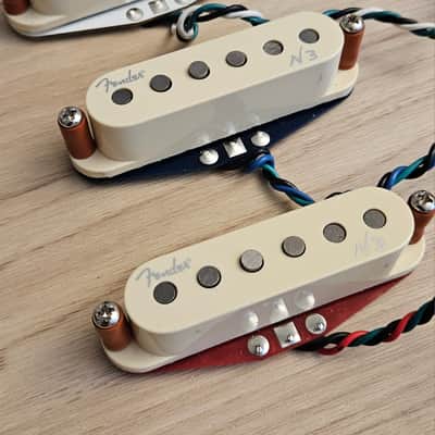 Fender N3 Noiseless Single Coil Pickup Set, Aged White (2011) image 1