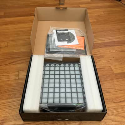 Novation Launchpad MKI Pad Controller 2009 - 2014 - Black image 3