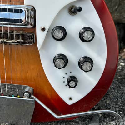 Rickenbacker 335 1967 - Fireglo Varitone image 5