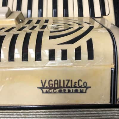 Vintage V.Galizi & Co. Accordion Stephen image 5