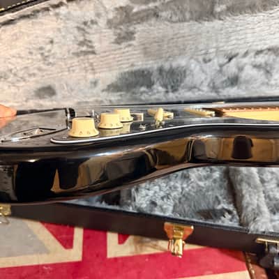 Fender Player Plus Stratocaster HSS Silverburst Electric Guitar w Case image 6