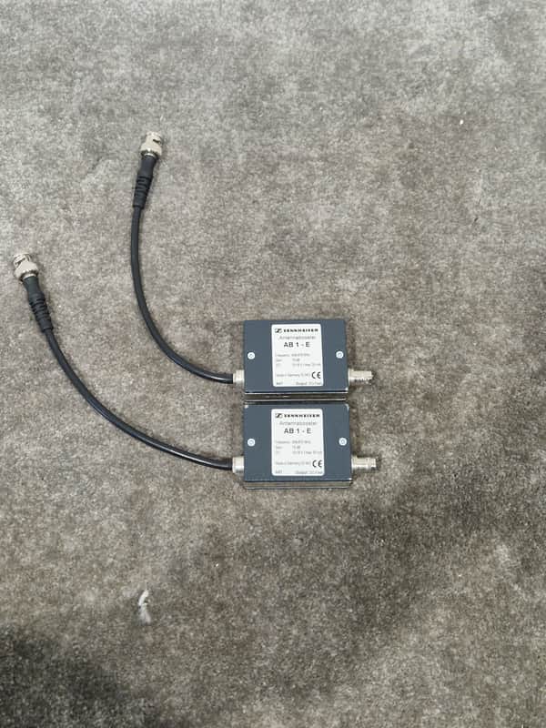 Sennheiser AB1-E Antennabooster Pair - Signal Amplification - Excellent image 1