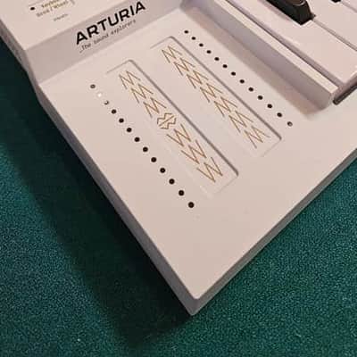 Arturia MiniFreak Vocoder 37-Key 6-Voice Polyphonic Hybrid Synthesizer 2025 - Present White image 2