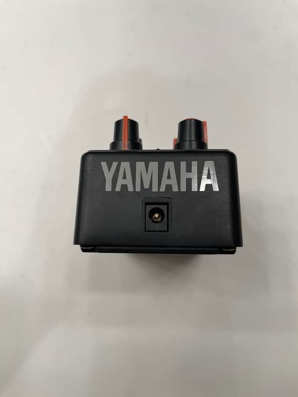 ■YAMAHA CRUNCH L DISTORTION CMD-100 Yamaha CMD-100 Crunch & Metal Distortion Rare Guitar Effect Pedal
