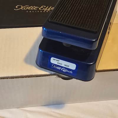 Xotic XW-2 Wah 2010s - Limited Edition Metalic Blue image 4