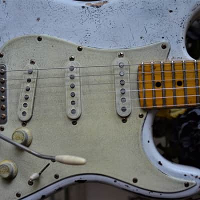 American Fender Stratocaster Nitro Faded White Heavy Relic Custom Shop Fat 50's Pickups image 1
