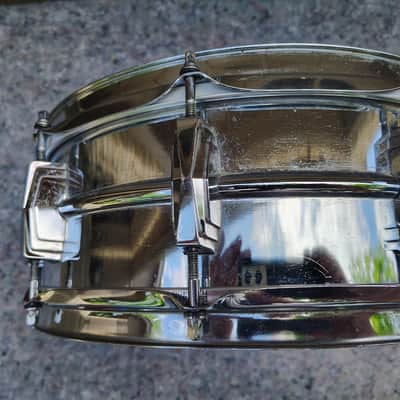 Ludwig No. 400 Supraphonic 5x14" 10-Lug Aluminum Snare Drum with Pointed Blue/Olive Badge 1969 - 1979 - Chrome-Plated image 4