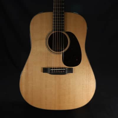 Martin D-18 Modern Deluxe Sitka Spruce VTS Top, Mahogany Back & Sides, Vintage Deluxe Neck, Gloss Finish with Hardshell Gig Case 853 image 9
