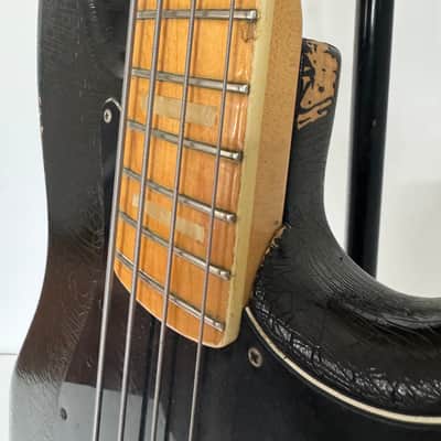 Fender Jazz Bass 3-Bolt with Maple Fretboard 1976 - Black image 8