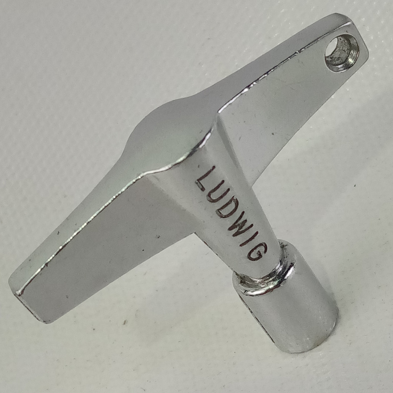 Ludwig Drum Key #P41 Chrome Vintage 60s-70s USA Key-Chain — main photograph