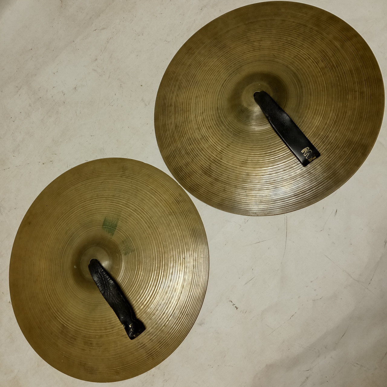 A.Zildjian&Cie Constantinople 16" Marching Band Crash Cymbals Pair(2) Vintage70s — main photograph