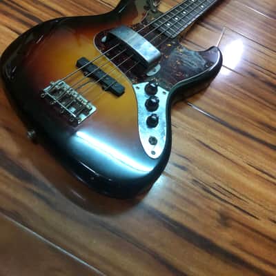 Squier by fender JV seriea 62's jazz bass 1984 3 tsb image 1