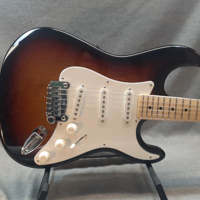 G&L USA Fullerton Deluxe Legacy - 3 Tone Sunburst image 2