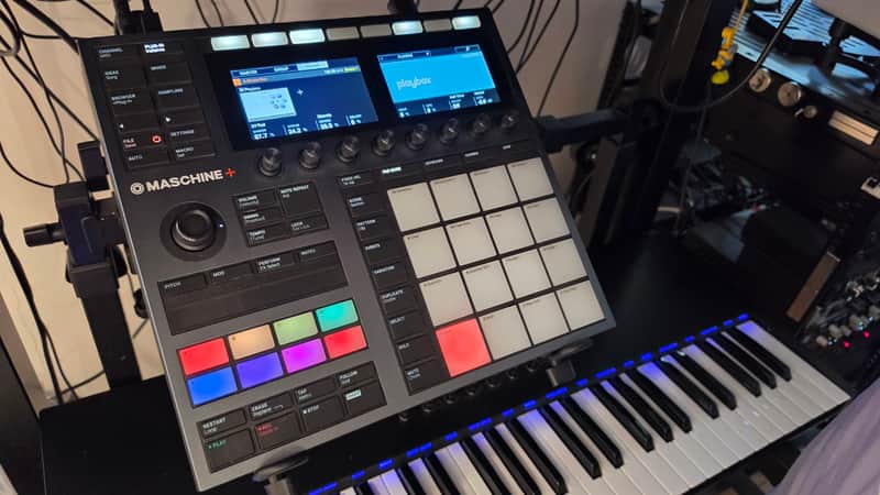 Native Instruments Maschine Plus 2020 - Present - Black image 1