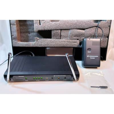 Sennheiser Freeport EM1-C Diversity Wireless Receiver, Belt transmitter, Case image 1