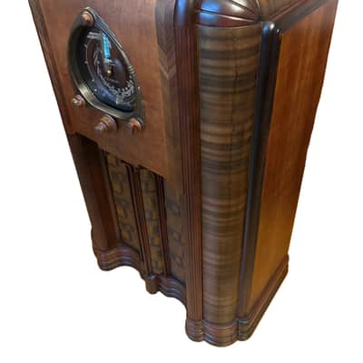 Restored Zenith 12S267 Console Radio with Bluetooth image 5