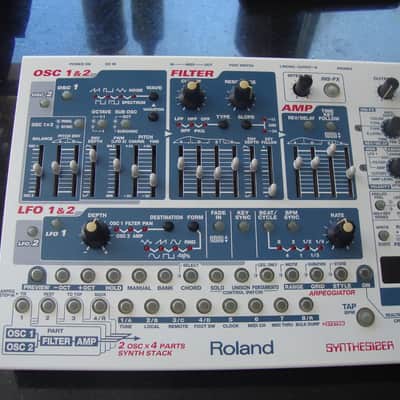 Roland SH-32 Desktop Synthesizer Module 2002 - 2004 - White imagen 2
