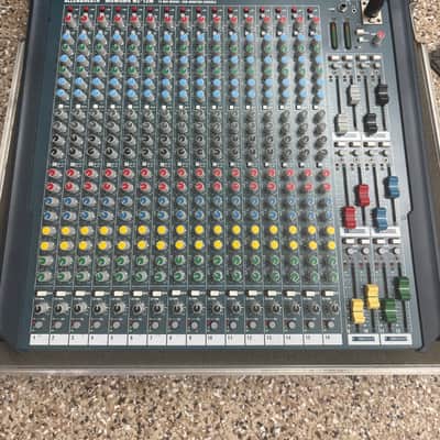 Allen & Heath MixWizard WZ3 12M 16-Input Monitor Mixer 2007 - 2013 - Blue image 1