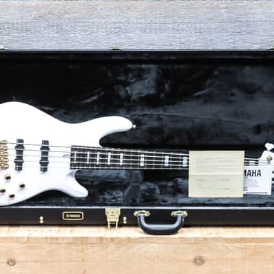 Yamaha BBNE2 Nathan East Signature Model 5-String White Electric Bass w/Case image 9