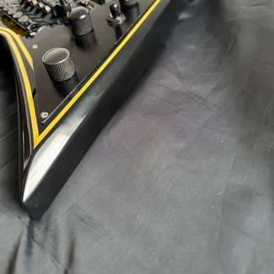 Jackson Pro Series RR3 Rhoads - Black with Gold Pinstripes Custom & Modded image 11