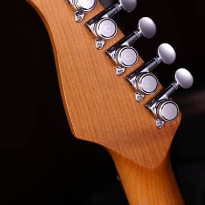 Dhatarattha SSS Strat-Style – Red Stripe Nitro Relic image 8
