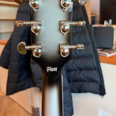 Gibson Les Paul Custom 2025 - Silver burst image 5