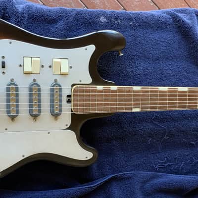 TEISCO WG-4L Circa 1960’s Electric Guitar Sunburst 4 pickup combo w Gigbag image 15