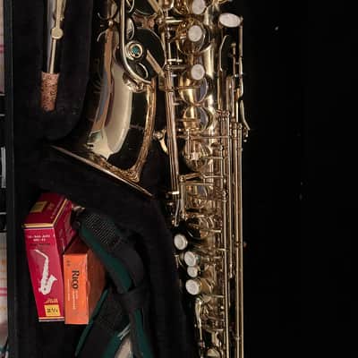 Antigua Winds Alto saxophone with case great shape image 1