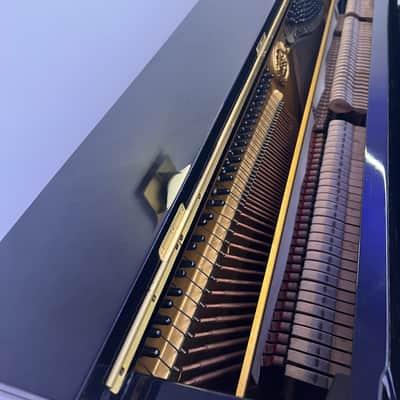 Yamaha U1 1974 - Black Gloss image 4