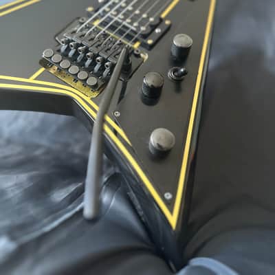 Jackson Pro Series RR3 Rhoads - Black with Gold Pinstripes Custom & Modded image 5