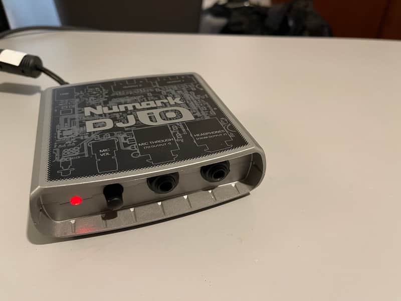 Numark DJ-iO2 USB DJ Audio Interface image 1