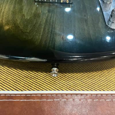 Wanderkauven Electric guitar - Transparent green burst finish with visible wood grain image 20