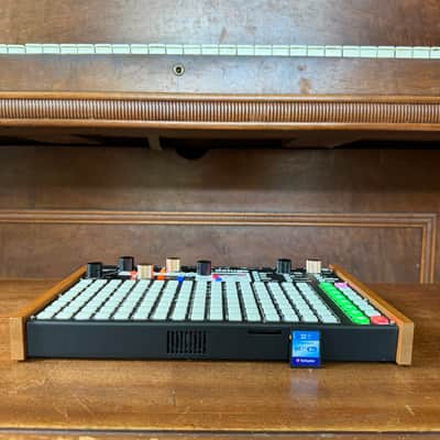 Synthstrom Audible Deluge 64-Voice Desktop Synthesizer with Numeric Display 2016 - 2022 - Black image 7