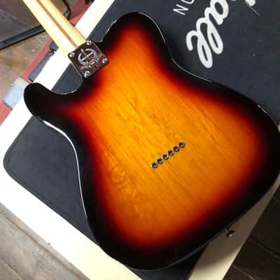 Rare Fender American Standard Telecaster 60th anniversary USA 2011 Sunburst Maple Fretboard + Etui et papiers d'origine image 15
