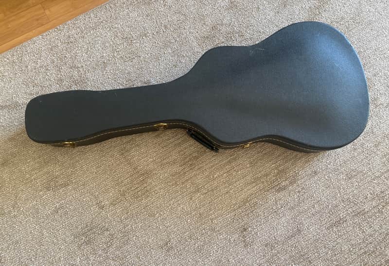 Harptone Hardshell Case for 16-inch archtop, dreadnought, etc. 1960s/1970s image 1