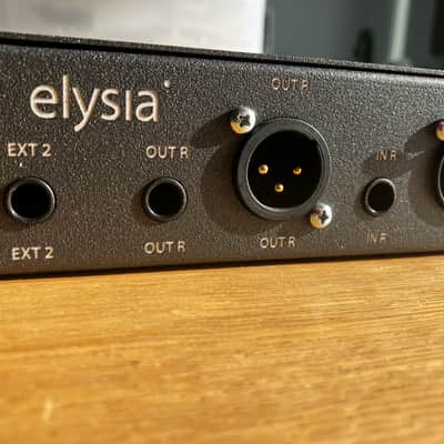 Elysia xpressor Discrete Class-A Stereo Compressor 2010s - Blue image 3