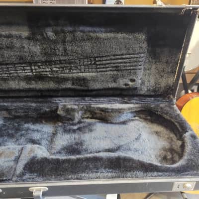 Carvin LB75 Official Custom Nuke Hardcase with keys 1992-1995 - Black image 7