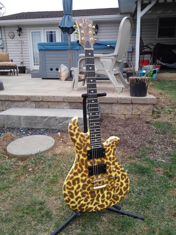B.C. Rich (Black Diamond) ***