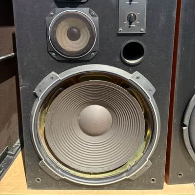 Realistic Mach Two (40-4032) 3-Way Stereo Speaker System Pair image 2