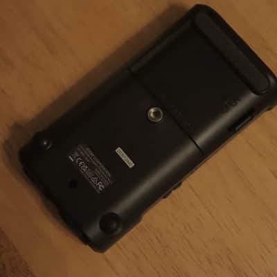 Zoom R4 Multitrack SD Recorder / USB Audio Interface 2023 - Present - Black image 3