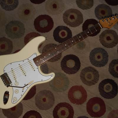 Fantastic 1988 Fender Stratocaster Made in Japan image 3