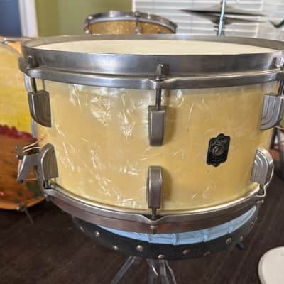 1940 Leedy Broadway Standard 6.5x14 white marine pearl vintage snare drum image 5