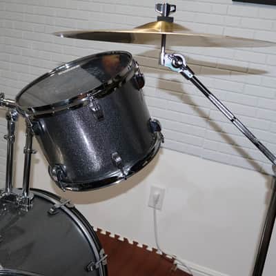 Ludwig BackBeat Complete 8x10 / 9x12 / 16x16 / 16x22 / 5x14" Drum Set with Hardware & Cymbals 2023 - Present - Silver Sparkle image 8