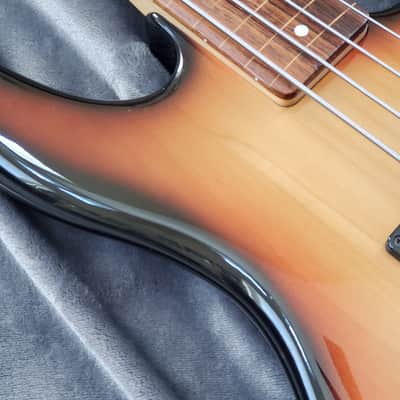 1989 Peavey Foundation FL 4 String Fretless USA Rare Electric Bass - Sunburst Finish image 9