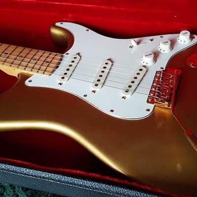 Fender Gold/Gold Stratocaster 1981 - 1983 image 2