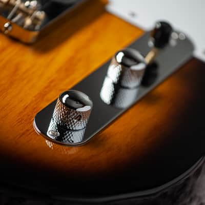 Suhr Classic T - 2 Tone Tabacco Burst image 18