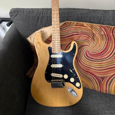fender stratocaster 2000s - Natural Blonde image 9