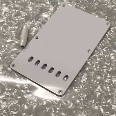 Fender USA Vintage NOS White No Relic Tremolo Cover Strat Back Plate Single Ply image 2
