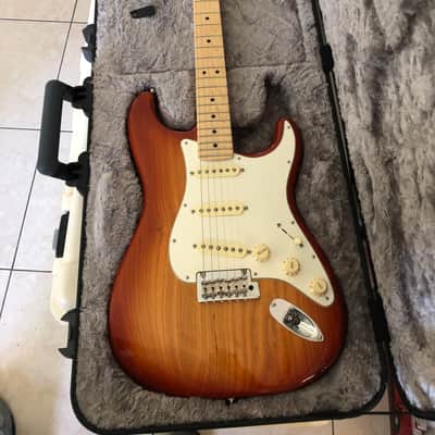 Fender American Professional Stratocaster with Maple Fretboard 2017 - 2019 Sienna Sunburst locking tuners image 3