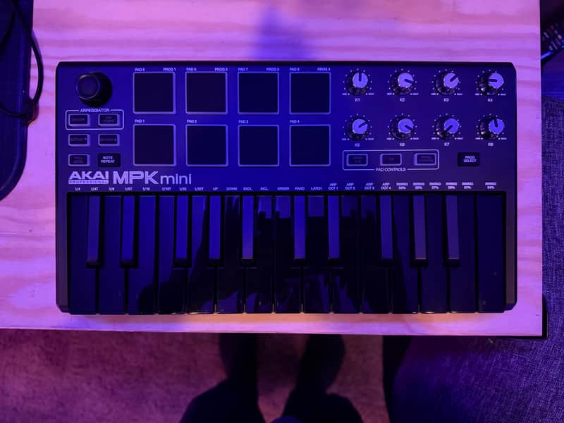 Akai MPK Mini MKII 25-Key MIDI Controller